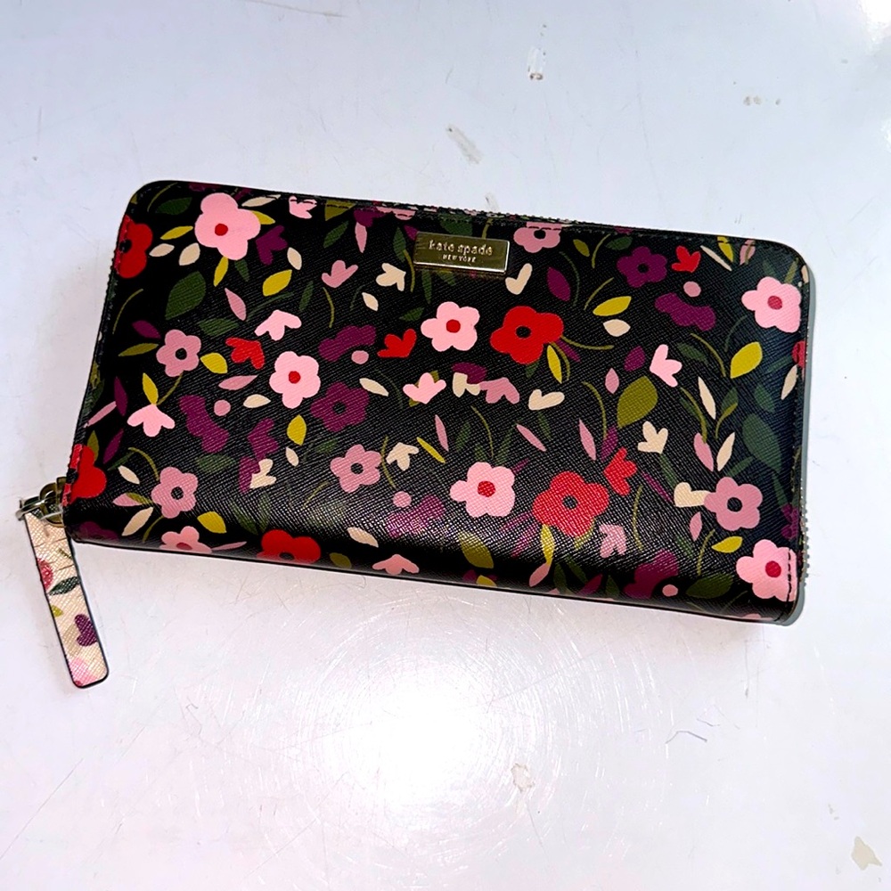 Kate Spade Floral Wallet